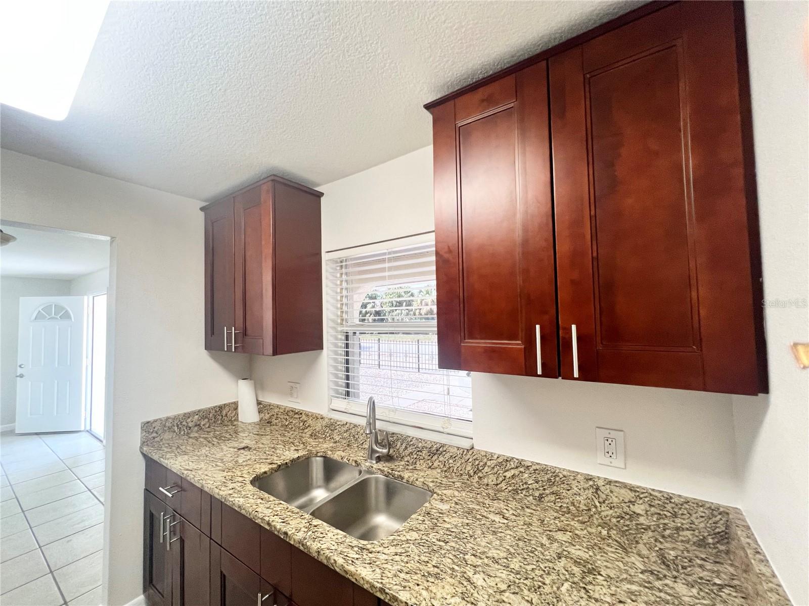 8407 RIVER OAKS DR, TAMPA, FL, 33615