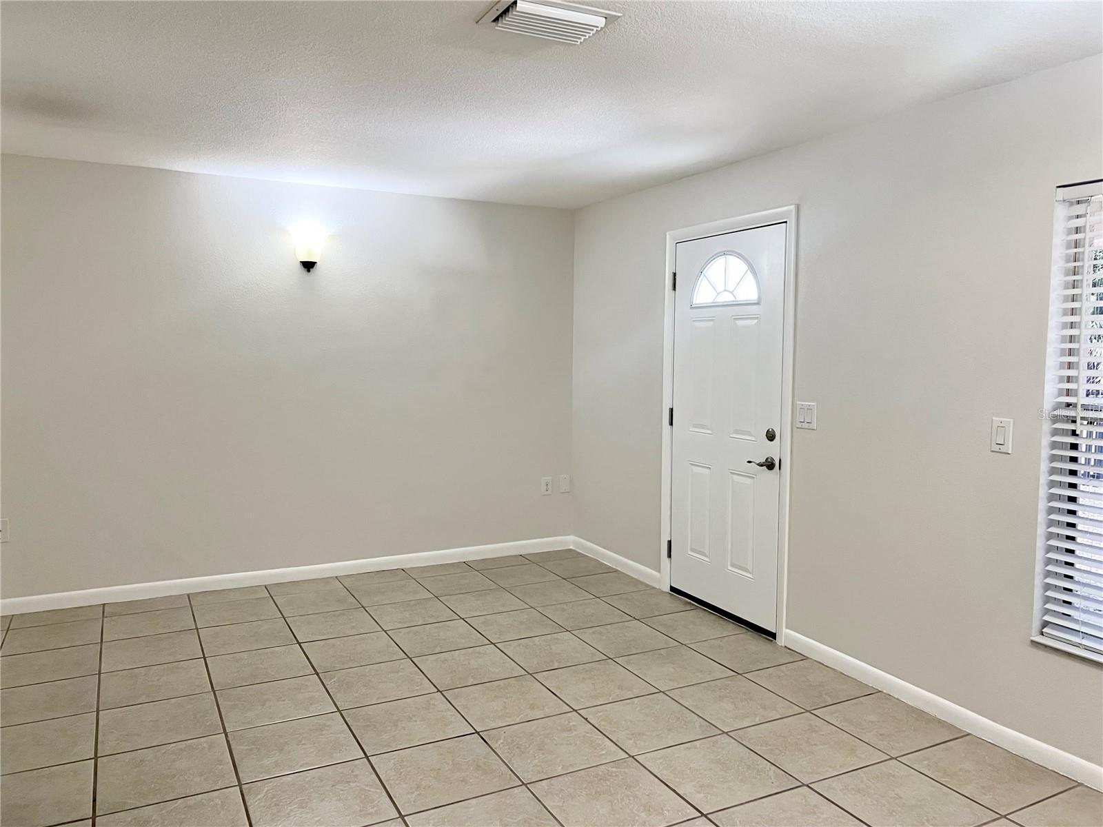 8407 RIVER OAKS DR, TAMPA, FL, 33615