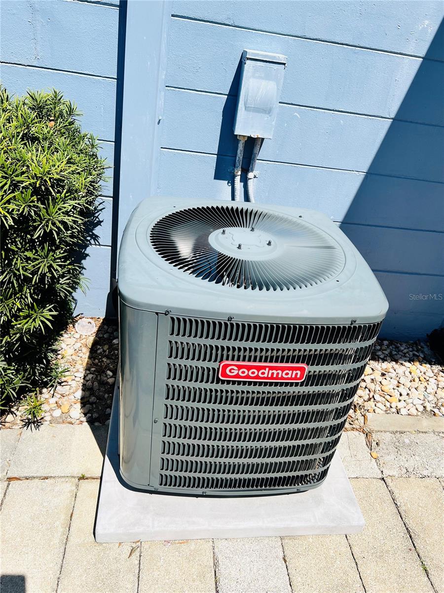 1438 EXCALIBUR ST, HOLIDAY, FL, 34690