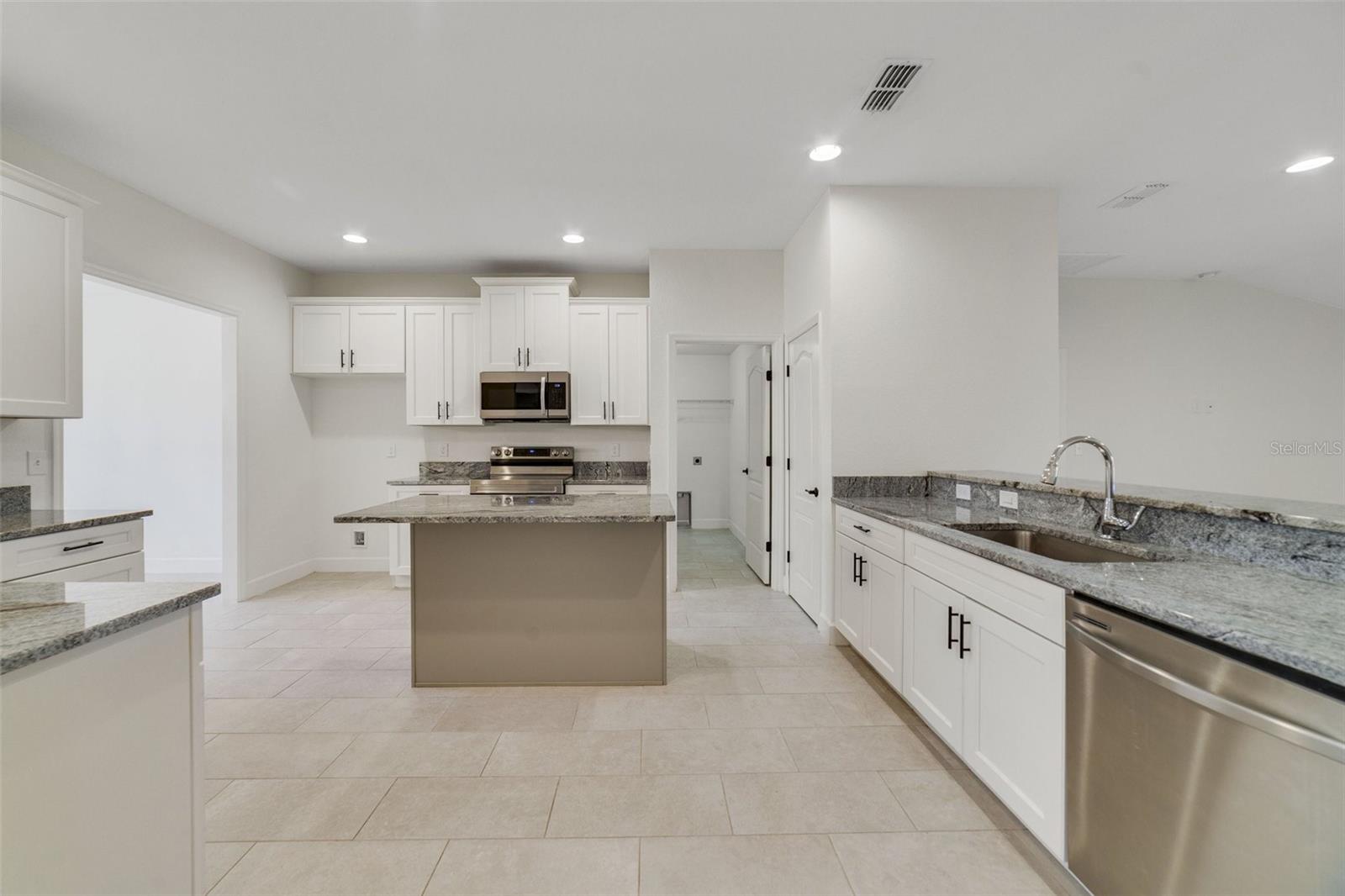 431 LANHAM DRIVE, WINTER HAVEN, FL, 33881