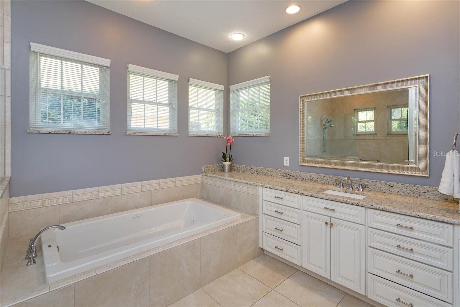 5230 SHORELINE CIR, SANFORD, FL, 32771