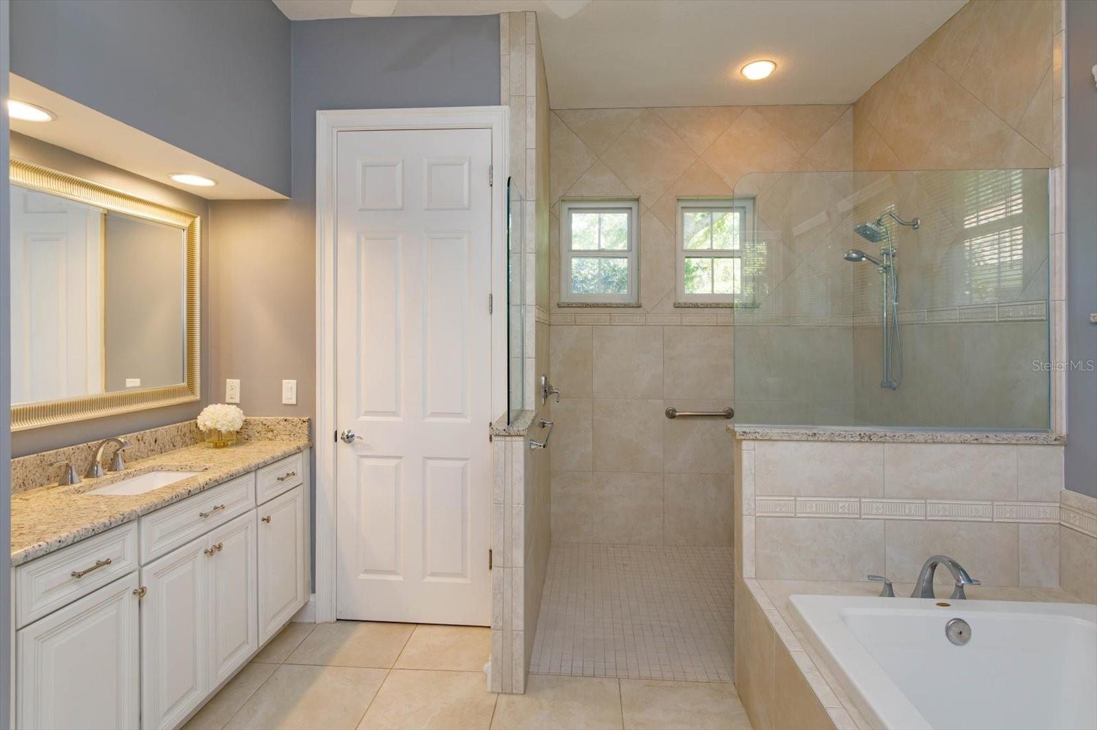 5230 SHORELINE CIR, SANFORD, FL, 32771