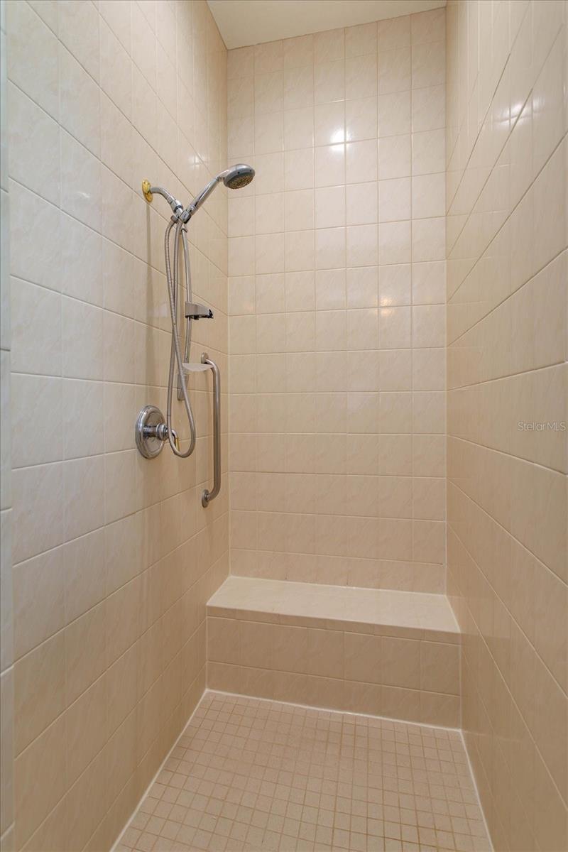 5230 SHORELINE CIR, SANFORD, FL, 32771