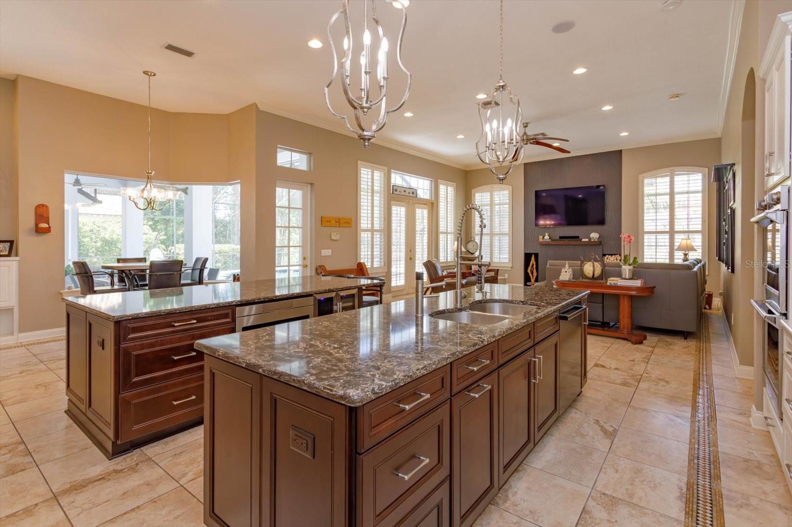5230 SHORELINE CIR, SANFORD, FL, 32771