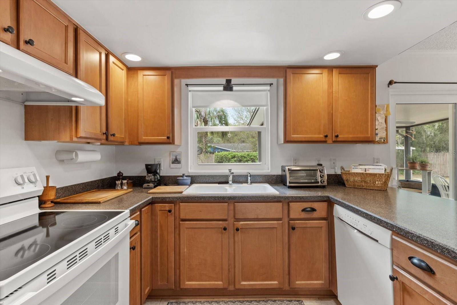 25 S HIBISCUS AVE, CRYSTAL RIVER, FL, 34429