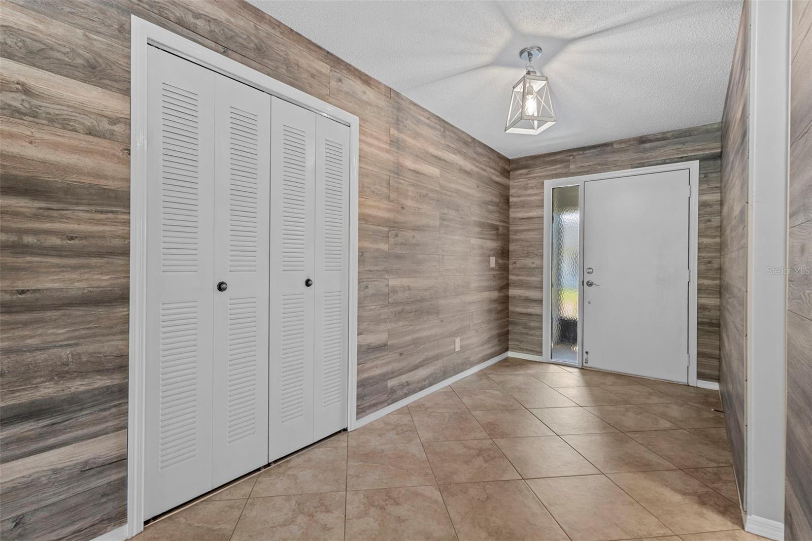 2411 LANCASTER DR, SUN CITY CENTER, FL, 33573