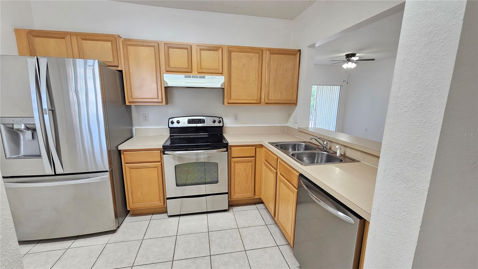 6011 SKYDALE WAY #202, RIVERVIEW, FL, 33578