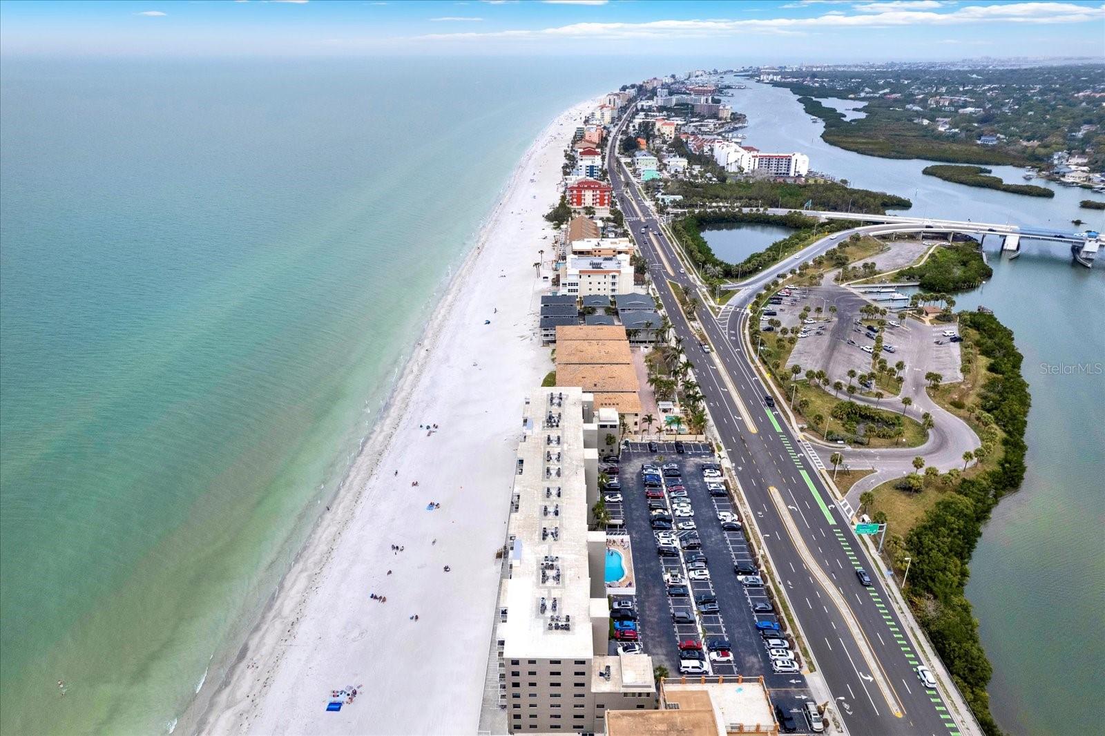 18650 GULF BLVD #303, INDIAN SHORES, FL, 33785