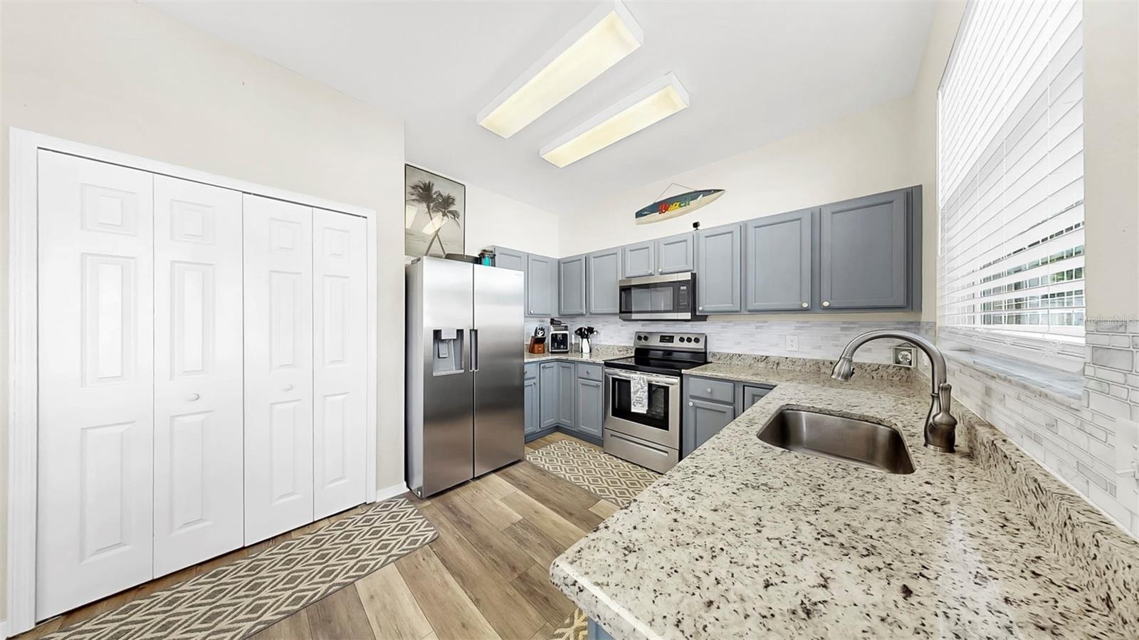 934 GRAND CANYON DR, VALRICO, FL, 33594