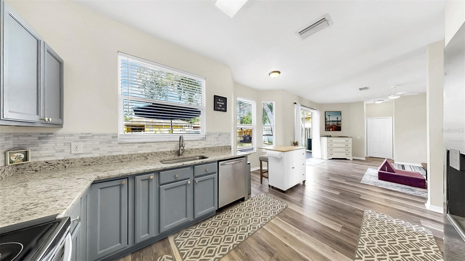 934 GRAND CANYON DR, VALRICO, FL, 33594