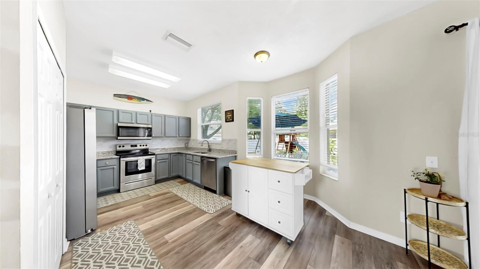 934 GRAND CANYON DR, VALRICO, FL, 33594