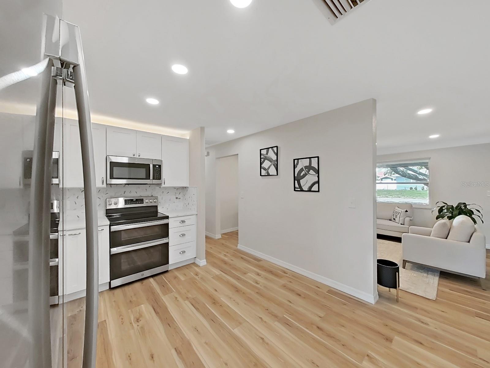 7797 BARRY CT, SEMINOLE, FL, 33772