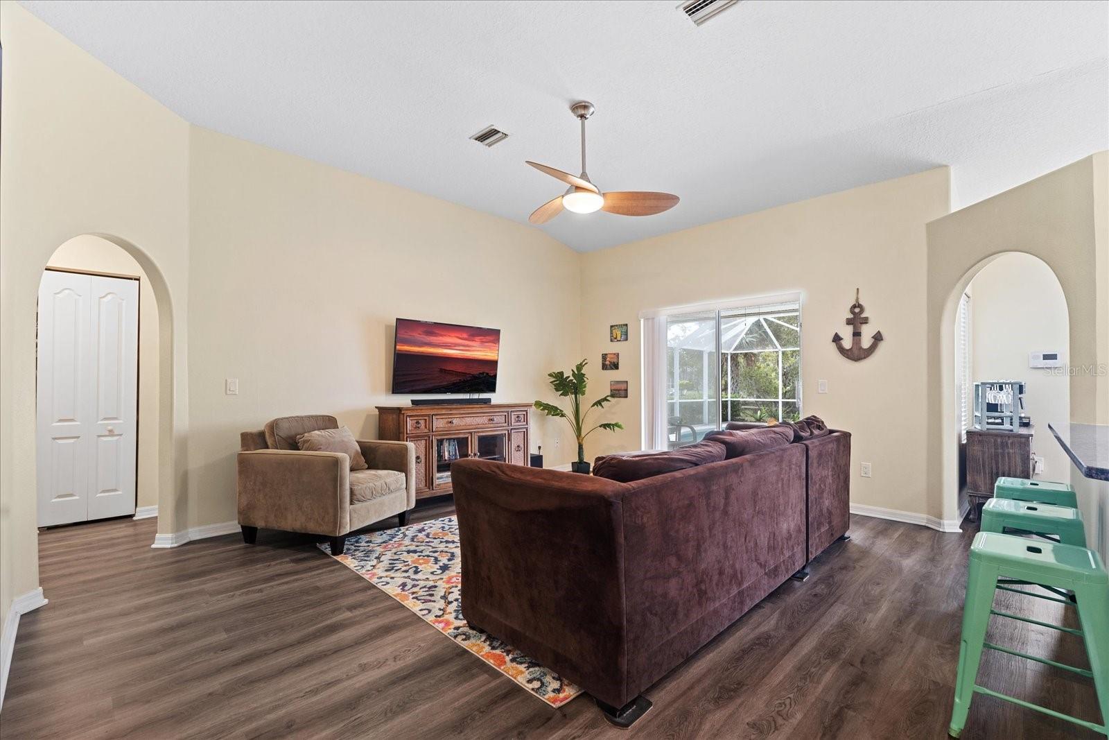 4 BIRD LAND PL, PALM COAST, FL, 32137