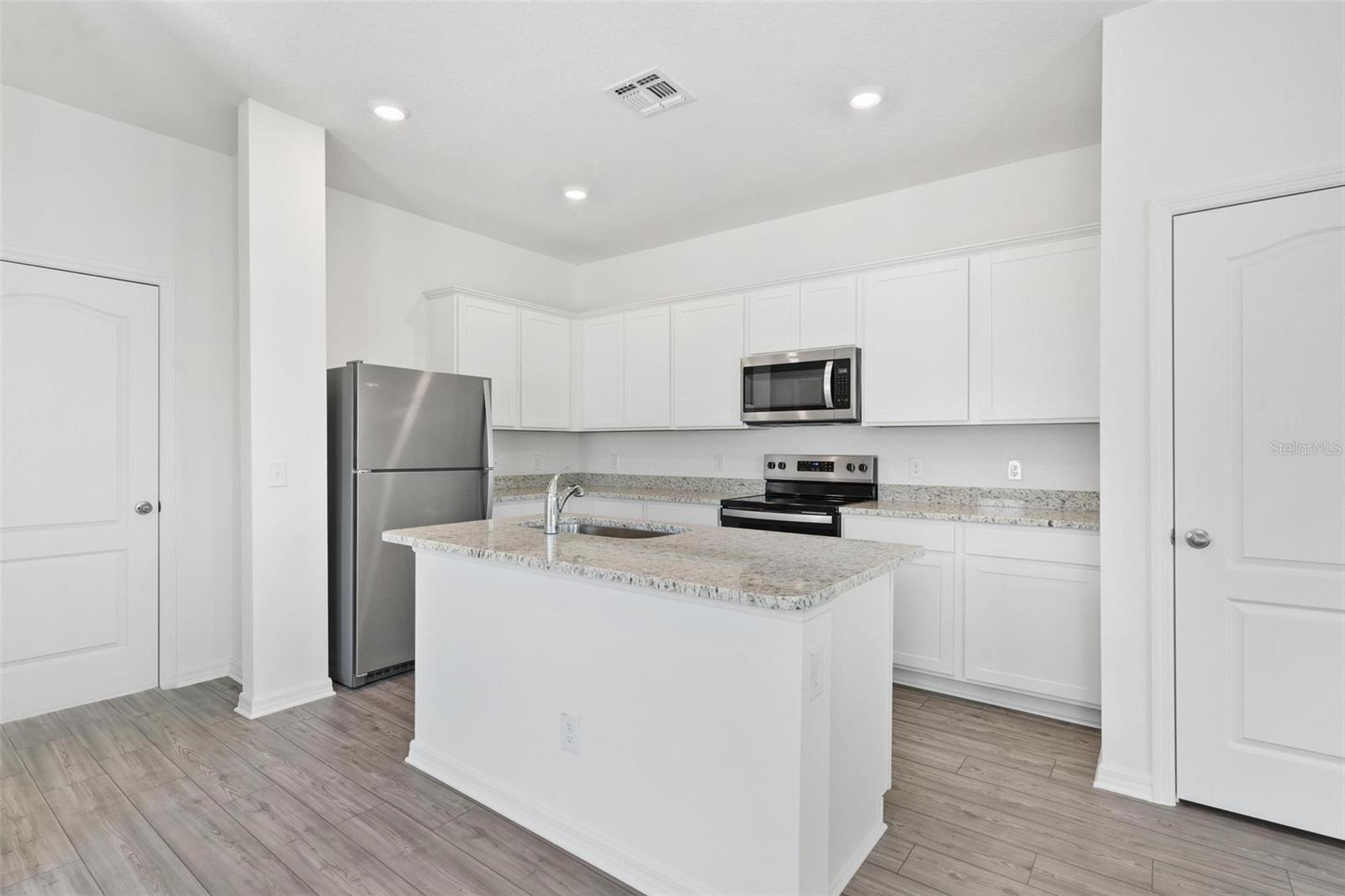 818 POPPY LN, DUNDEE, FL, 33838