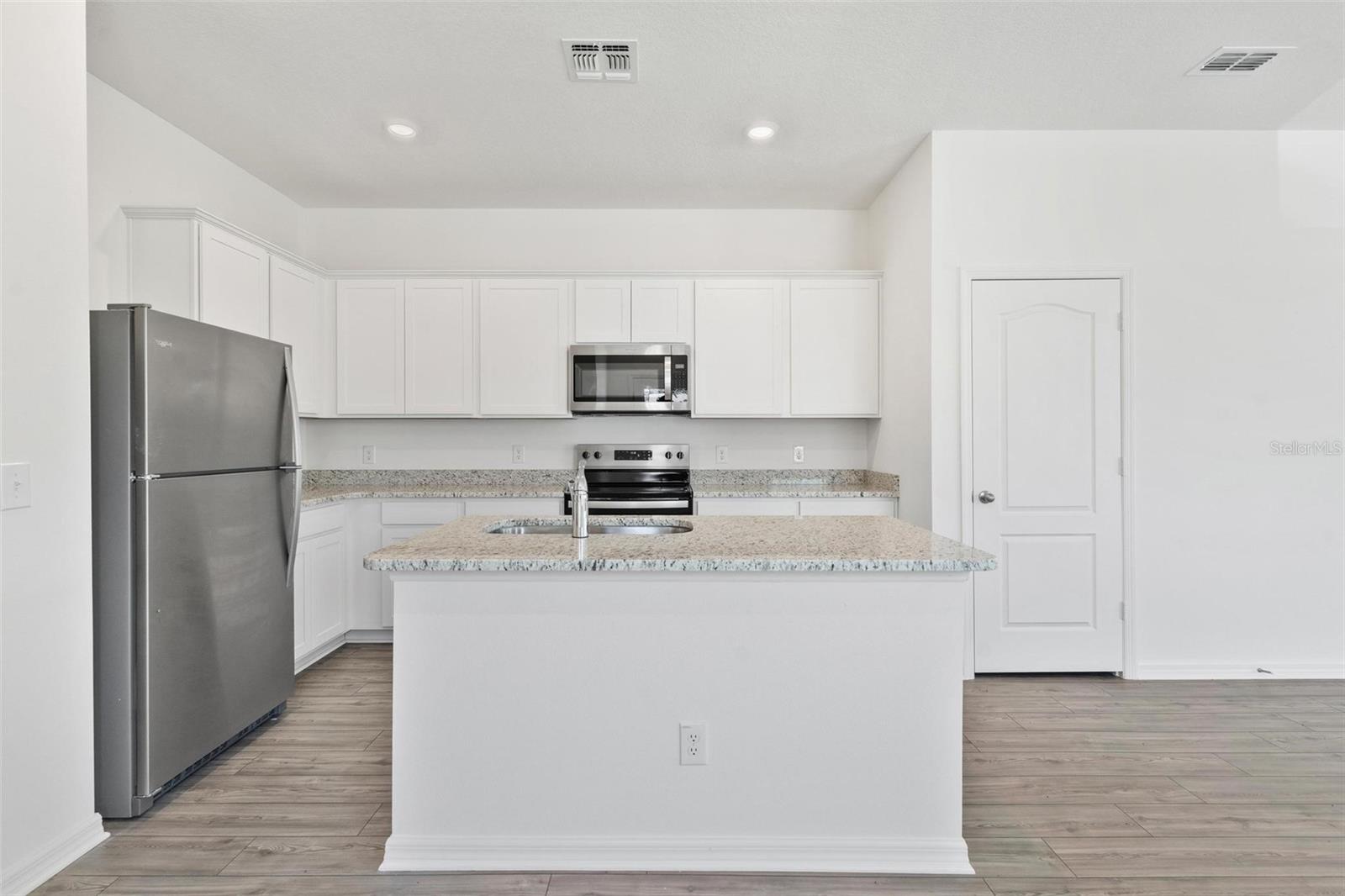 818 POPPY LN, DUNDEE, FL, 33838