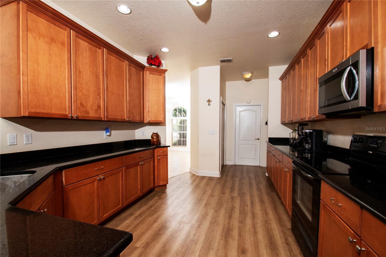 10400 GOLDEN AVE, WEEKI WACHEE, FL, 34613
