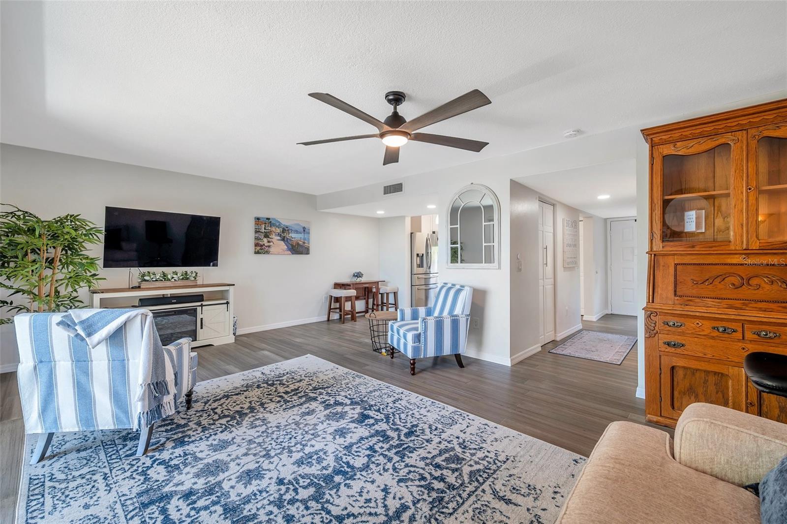 6325 NEWTOWN CIR #25B5, TAMPA, FL, 33615