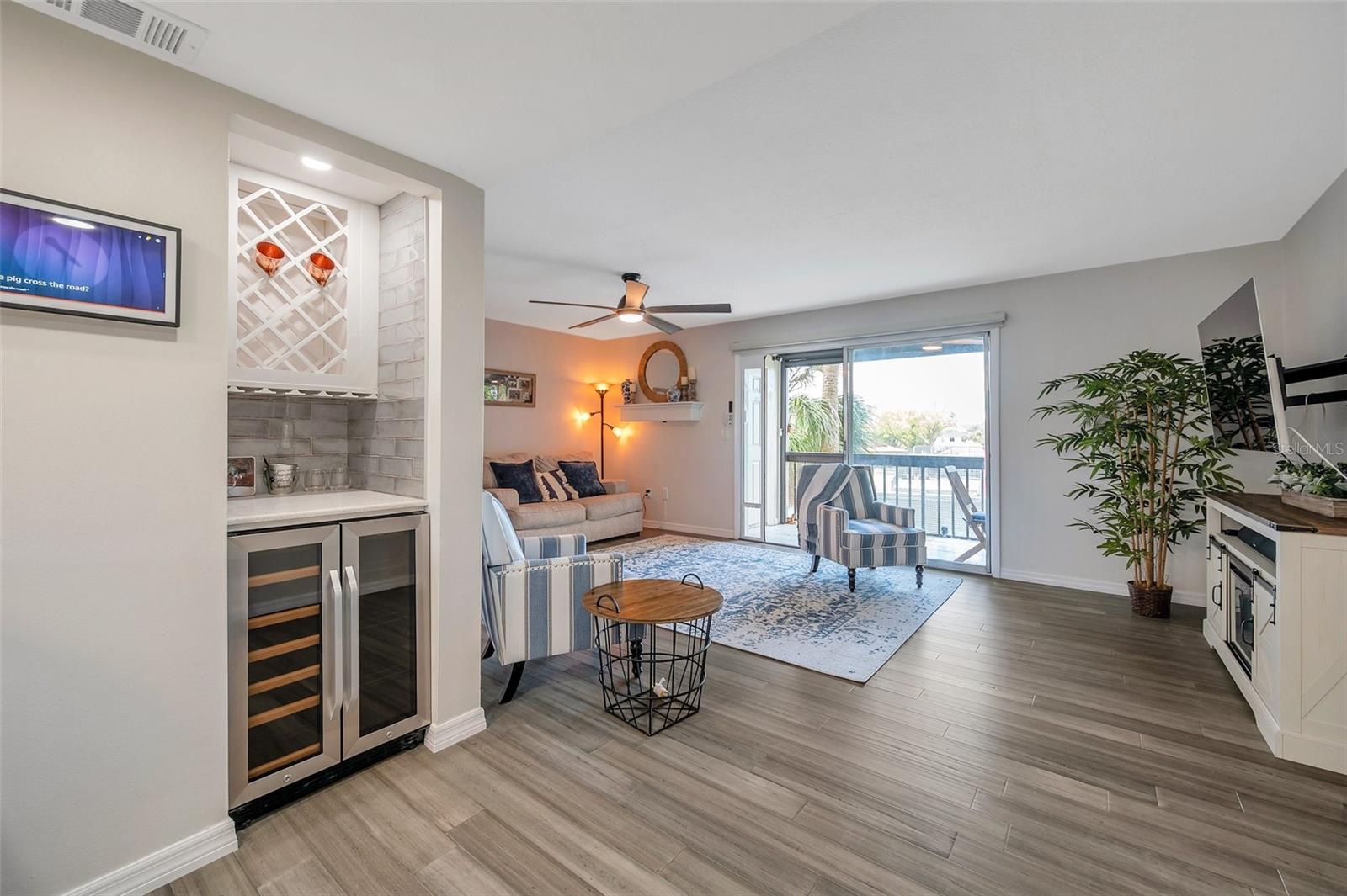 6325 NEWTOWN CIR #25B5, TAMPA, FL, 33615