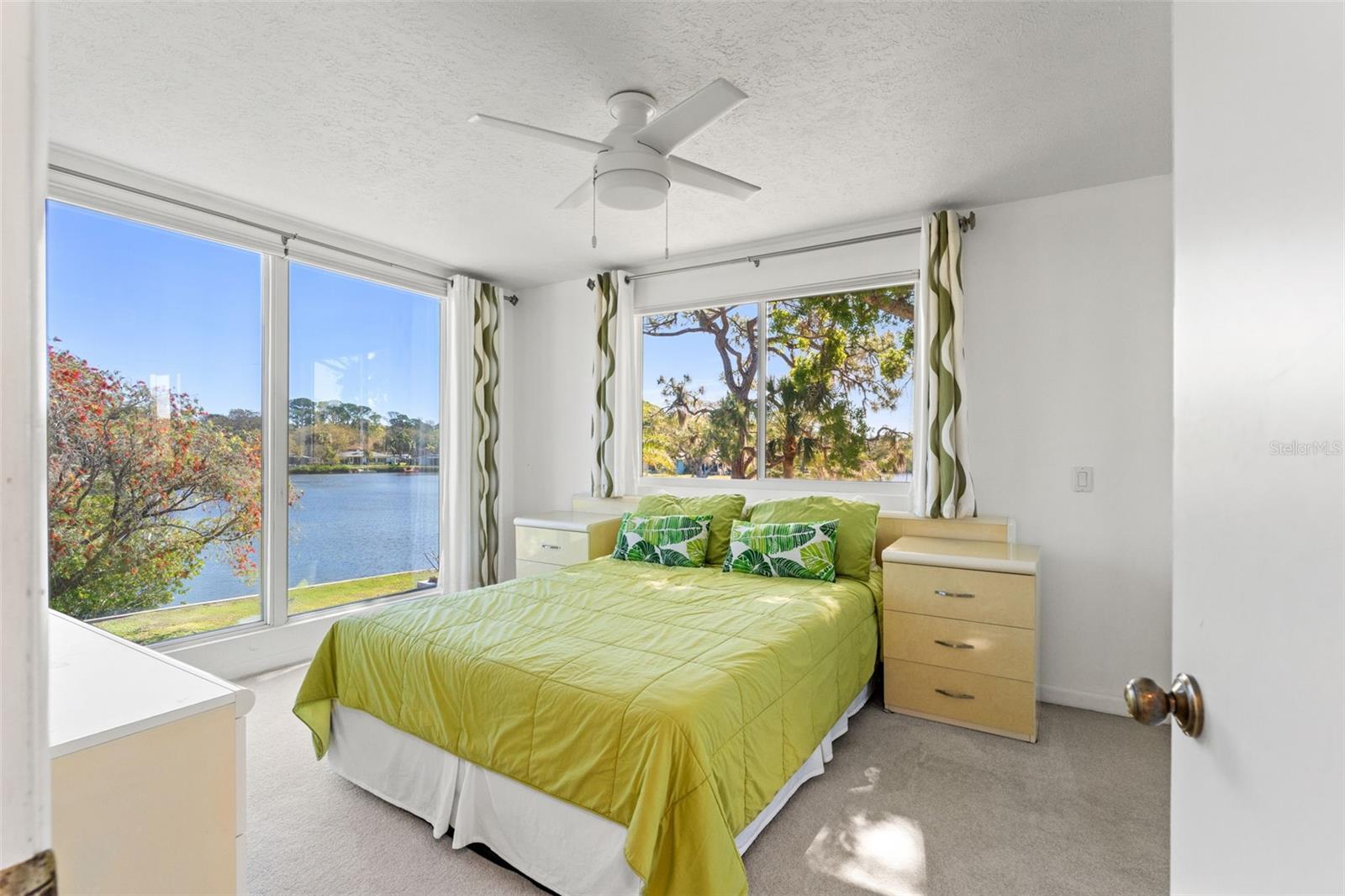 7049 PENINSULAR DR, NEW PORT RICHEY, FL, 34652
