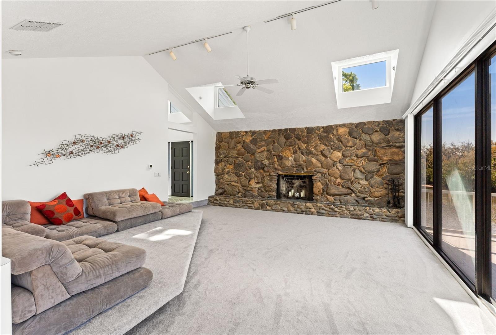 7049 PENINSULAR DR, NEW PORT RICHEY, FL, 34652