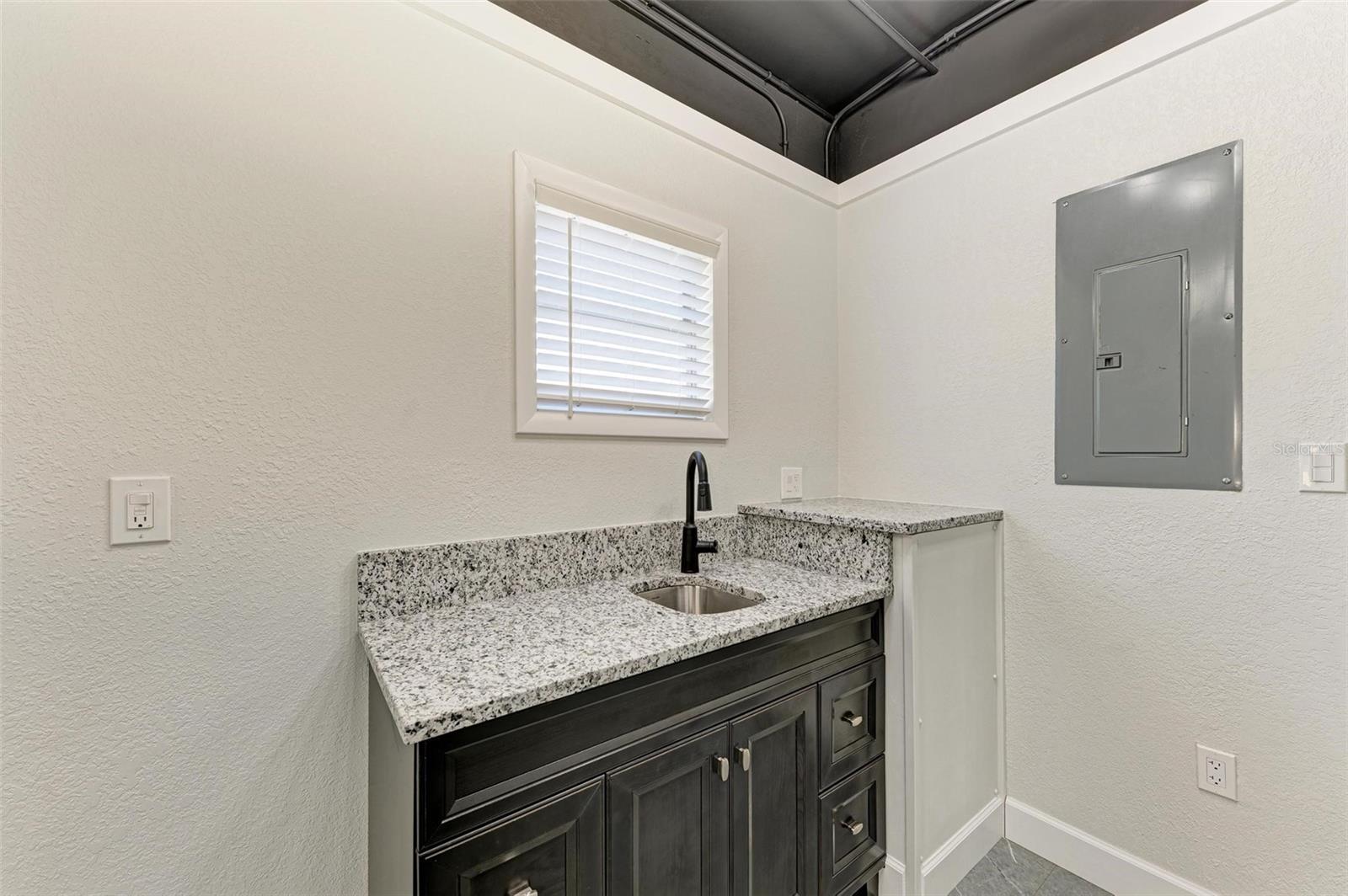 1716 FRUITVILLE RD, SARASOTA, FL, 34236
