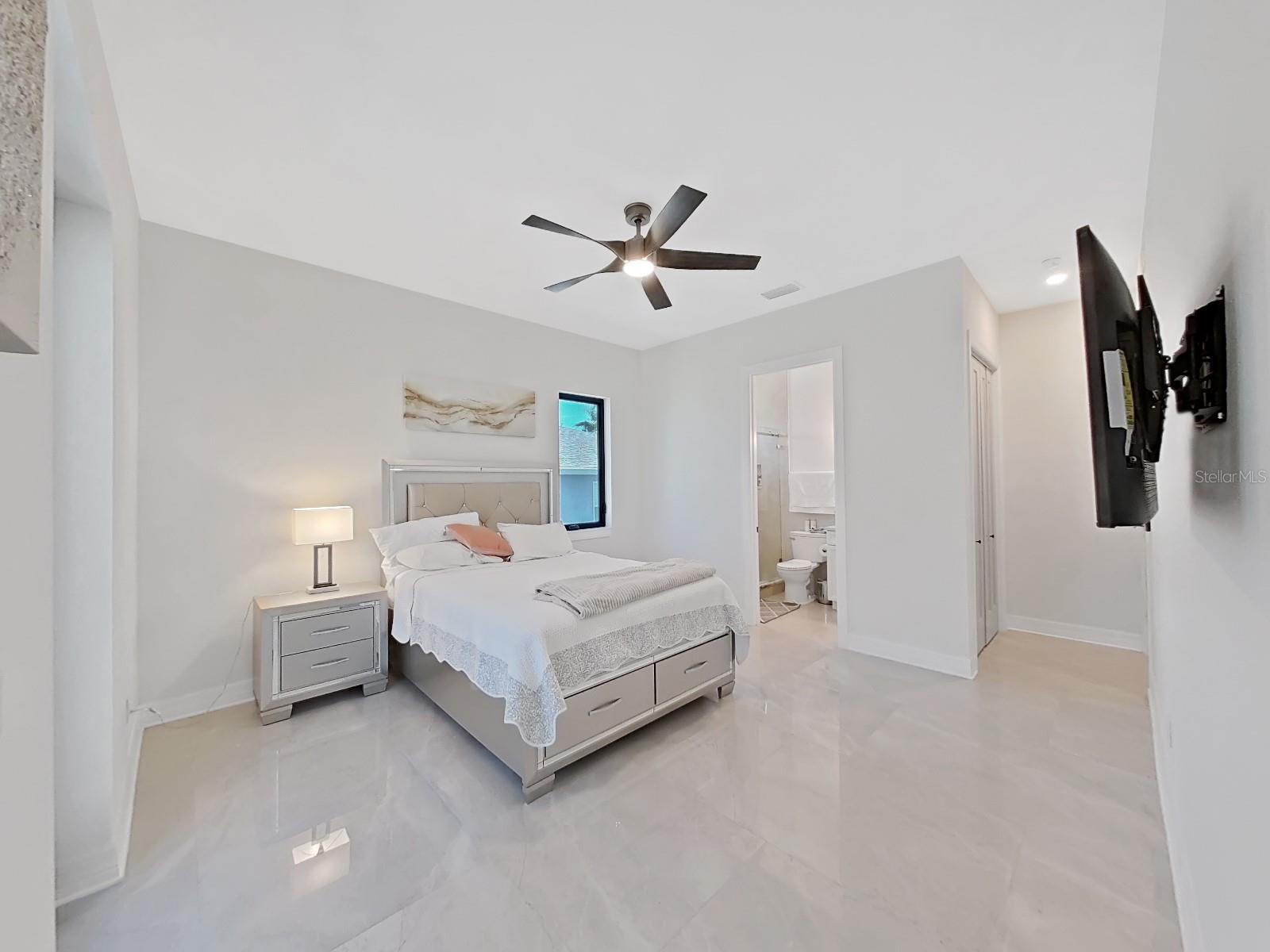 882 BAY POINT DR, MADEIRA BEACH, FL, 33708