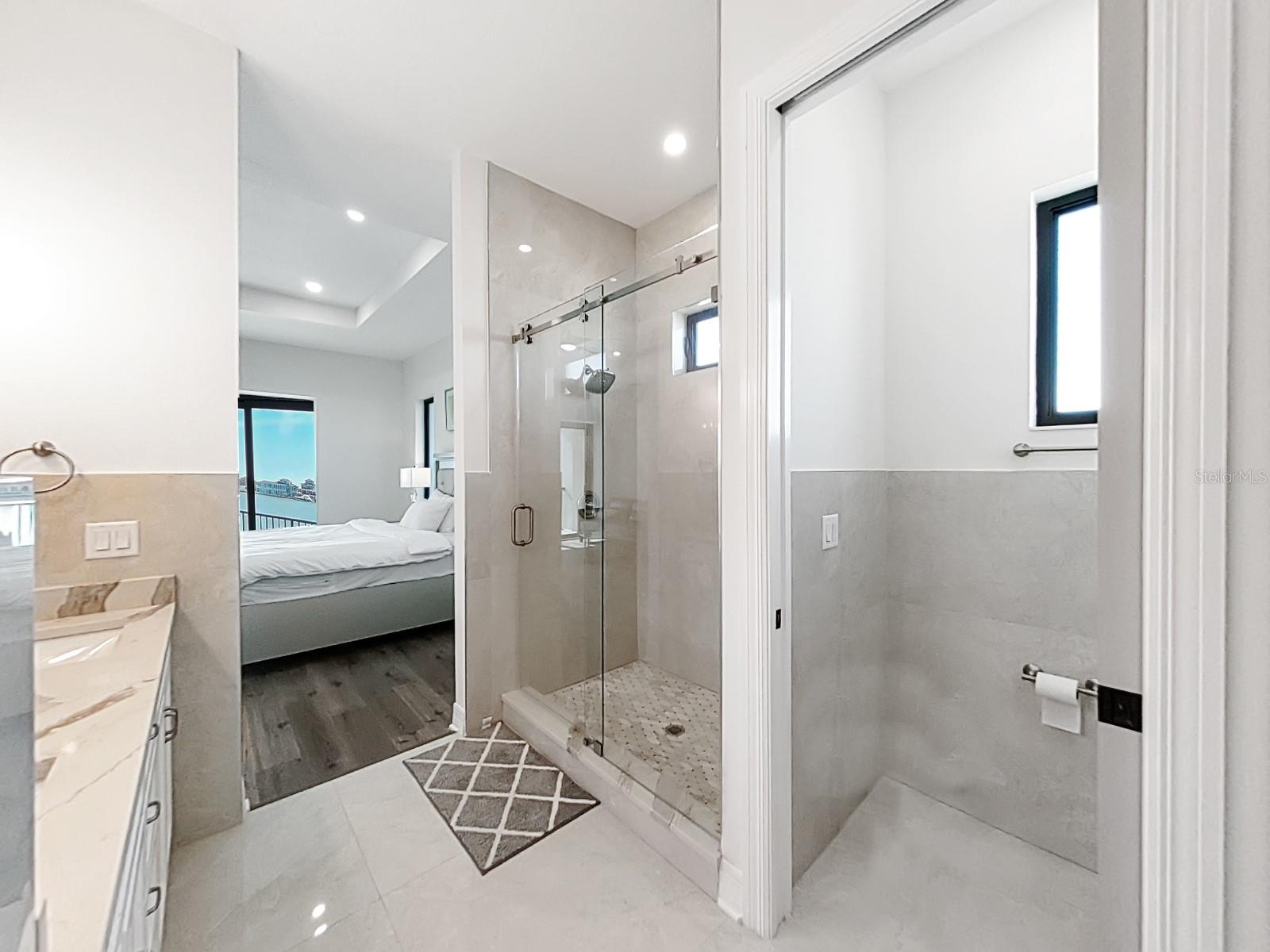 882 BAY POINT DR, MADEIRA BEACH, FL, 33708