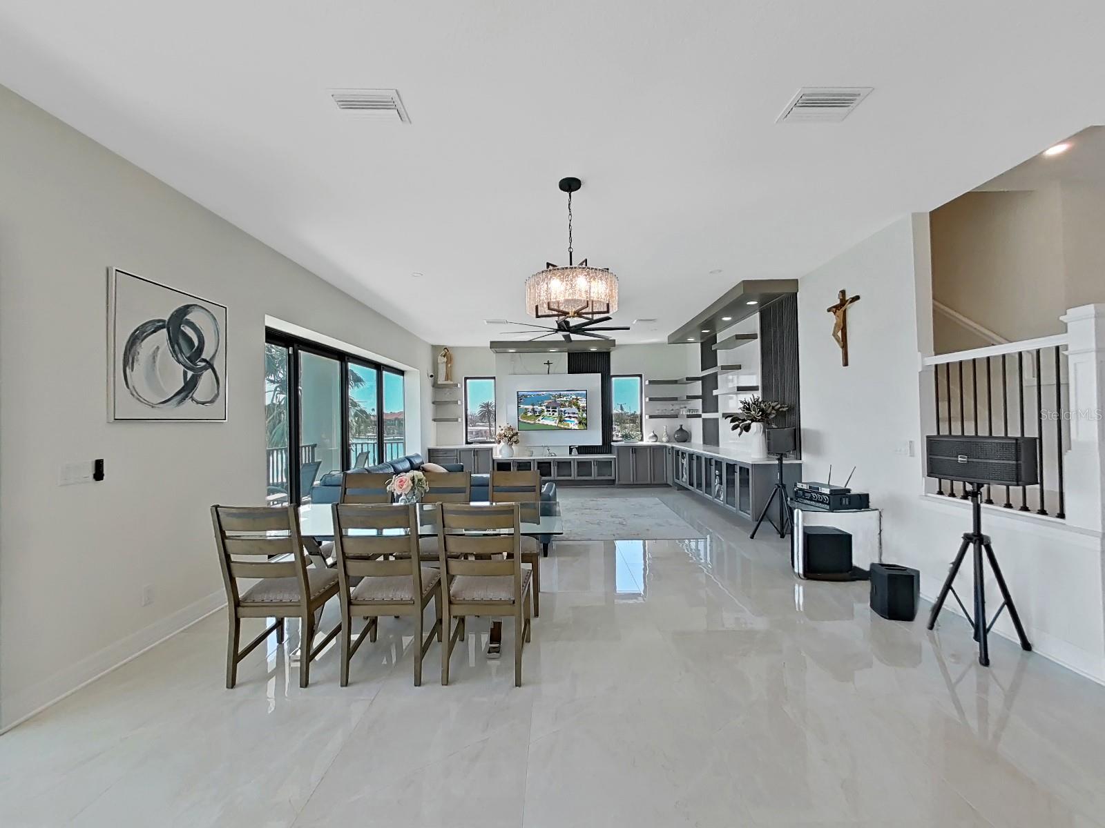 882 BAY POINT DR, MADEIRA BEACH, FL, 33708