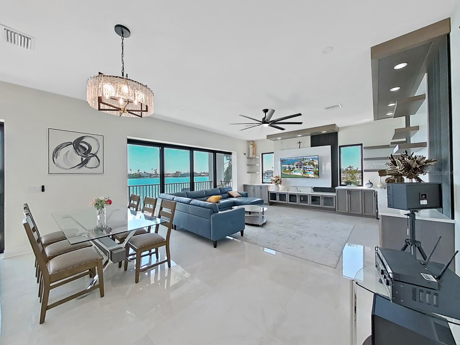 882 BAY POINT DR, MADEIRA BEACH, FL, 33708