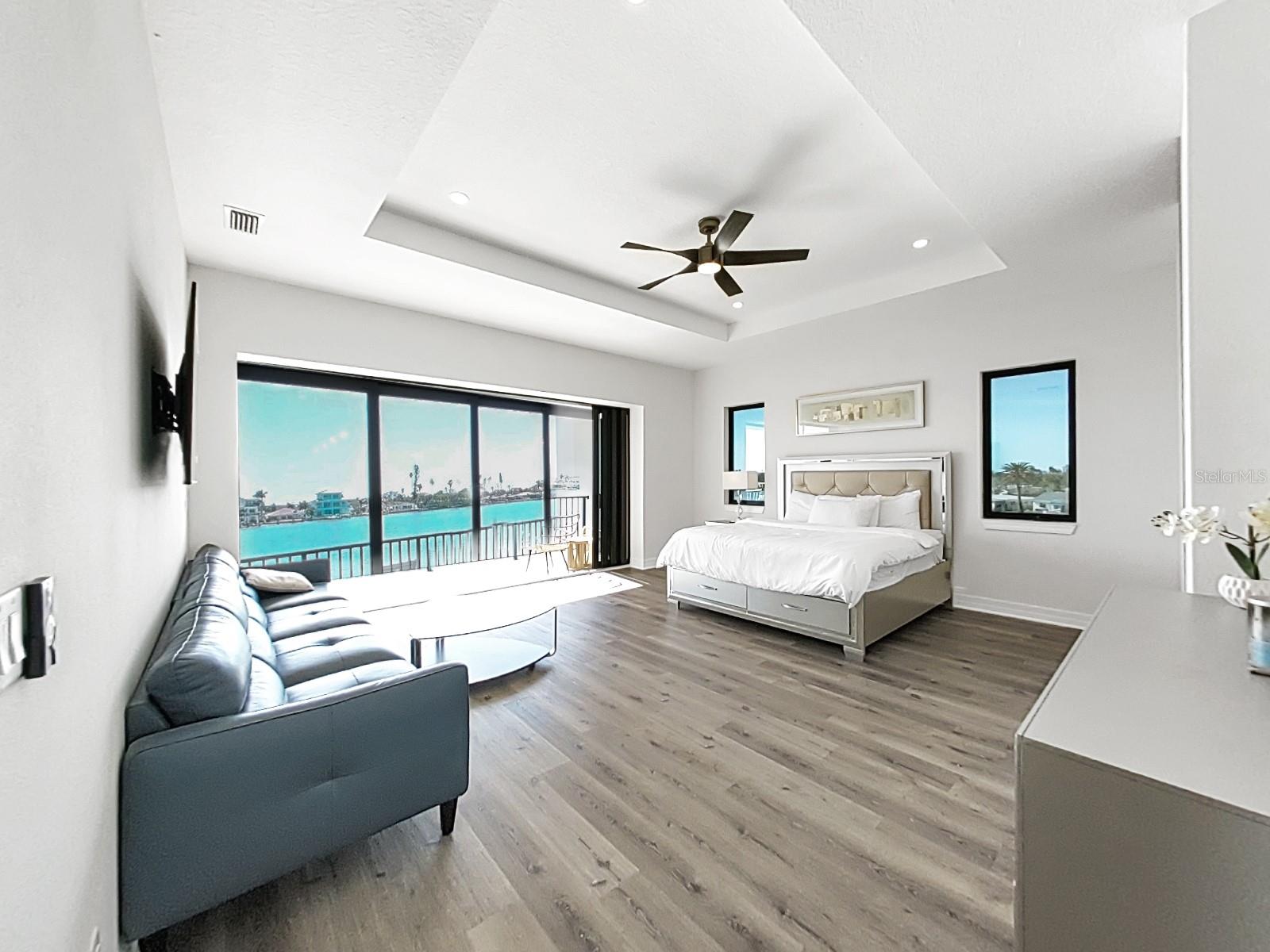 882 BAY POINT DR, MADEIRA BEACH, FL, 33708