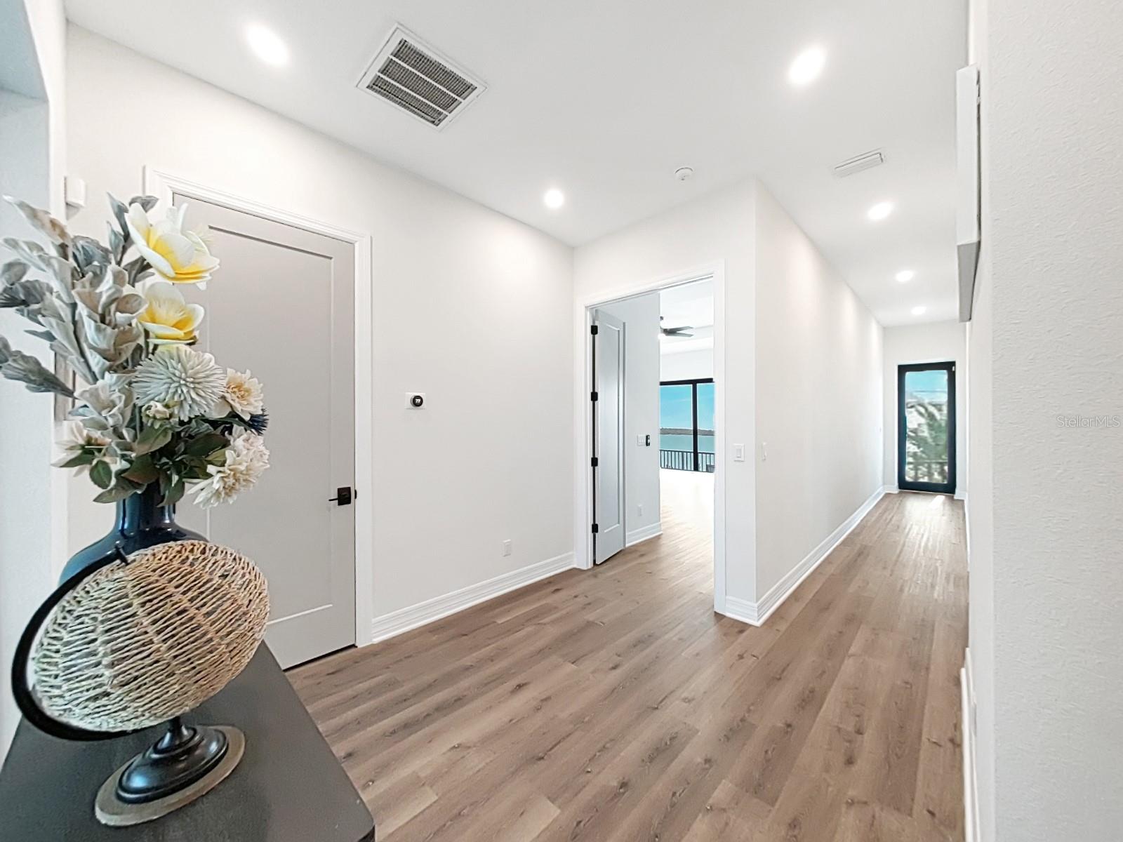 882 BAY POINT DR, MADEIRA BEACH, FL, 33708