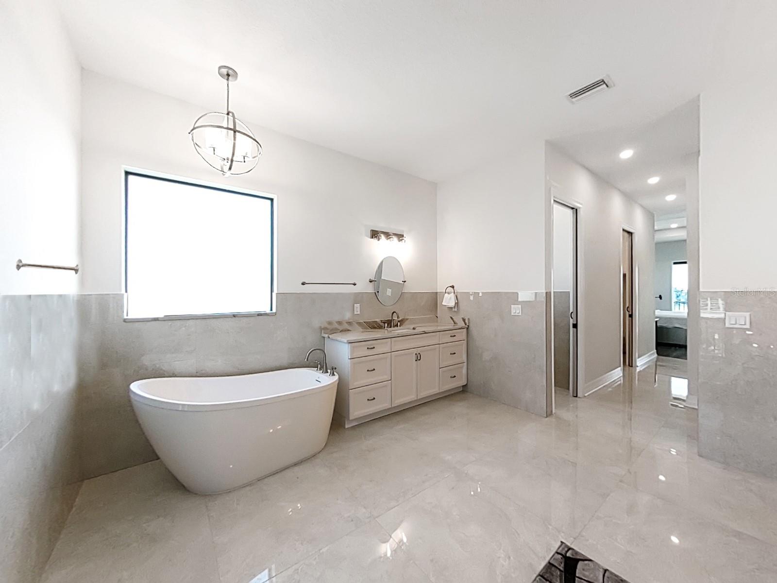 882 BAY POINT DR, MADEIRA BEACH, FL, 33708