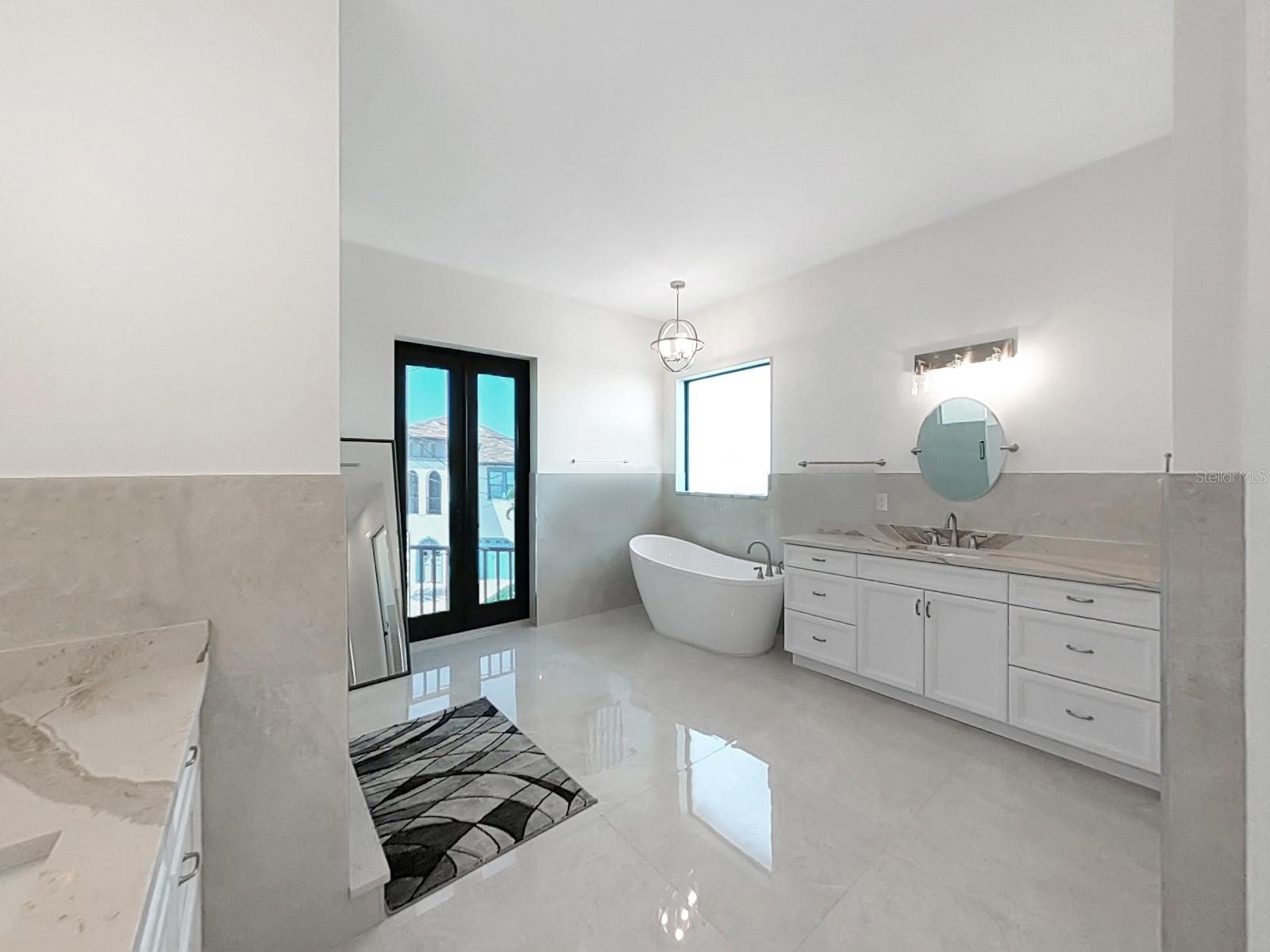 882 BAY POINT DR, MADEIRA BEACH, FL, 33708