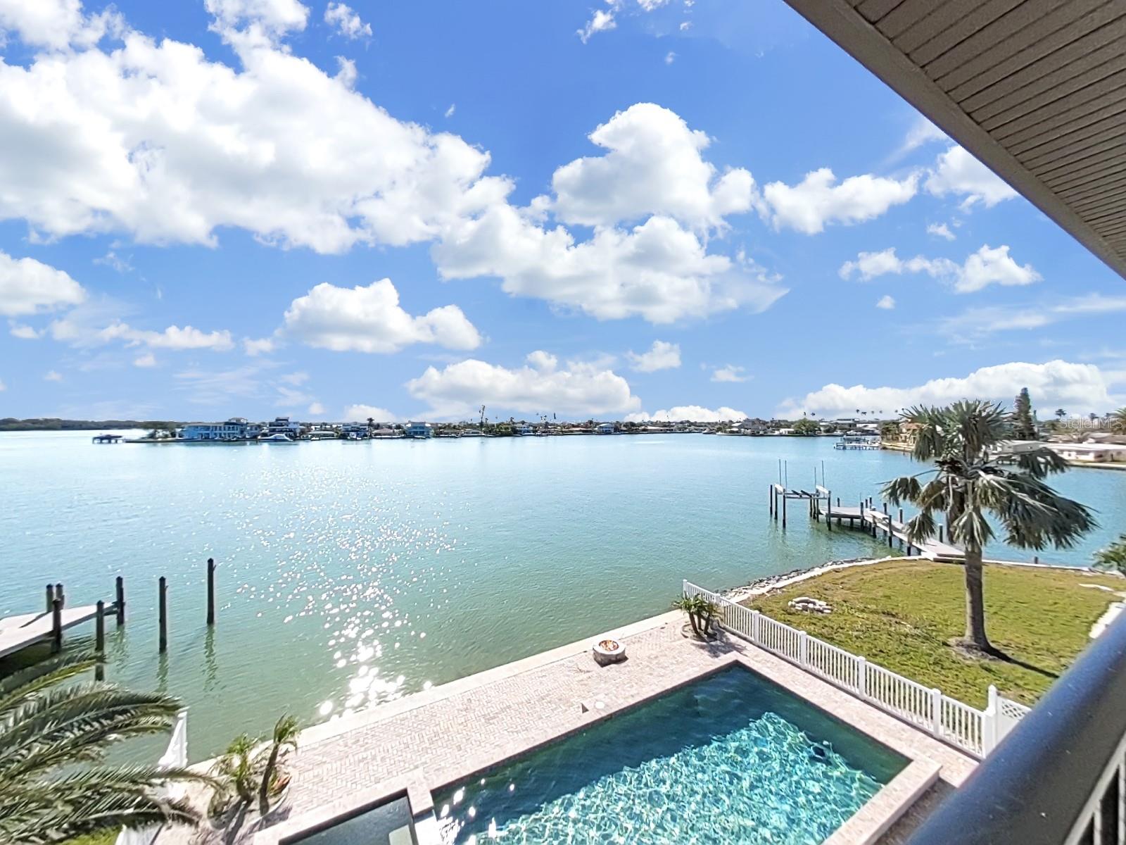 882 BAY POINT DR, MADEIRA BEACH, FL, 33708