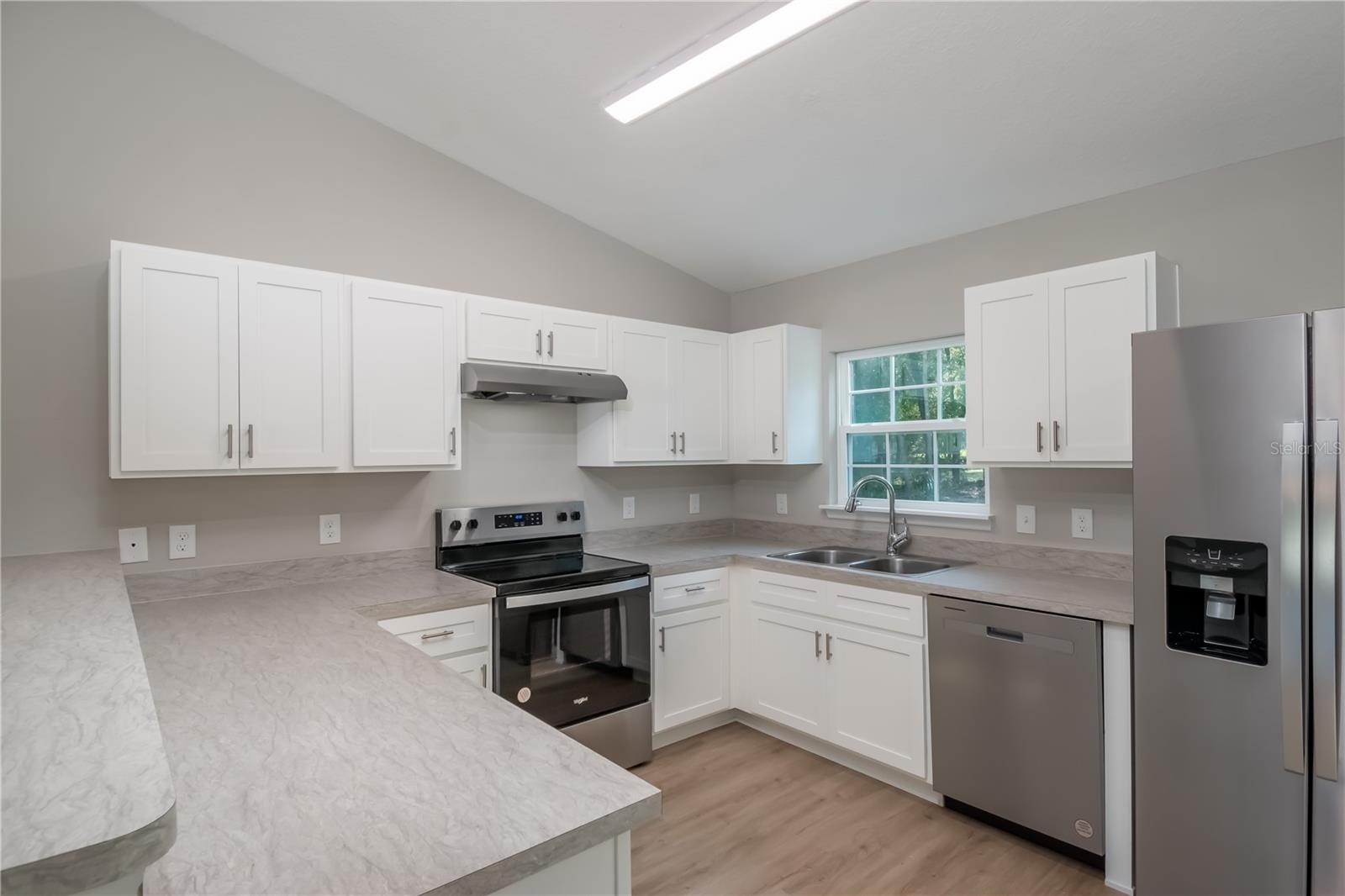 31 FISHER RUN, OCKLAWAHA, FL, 32179
