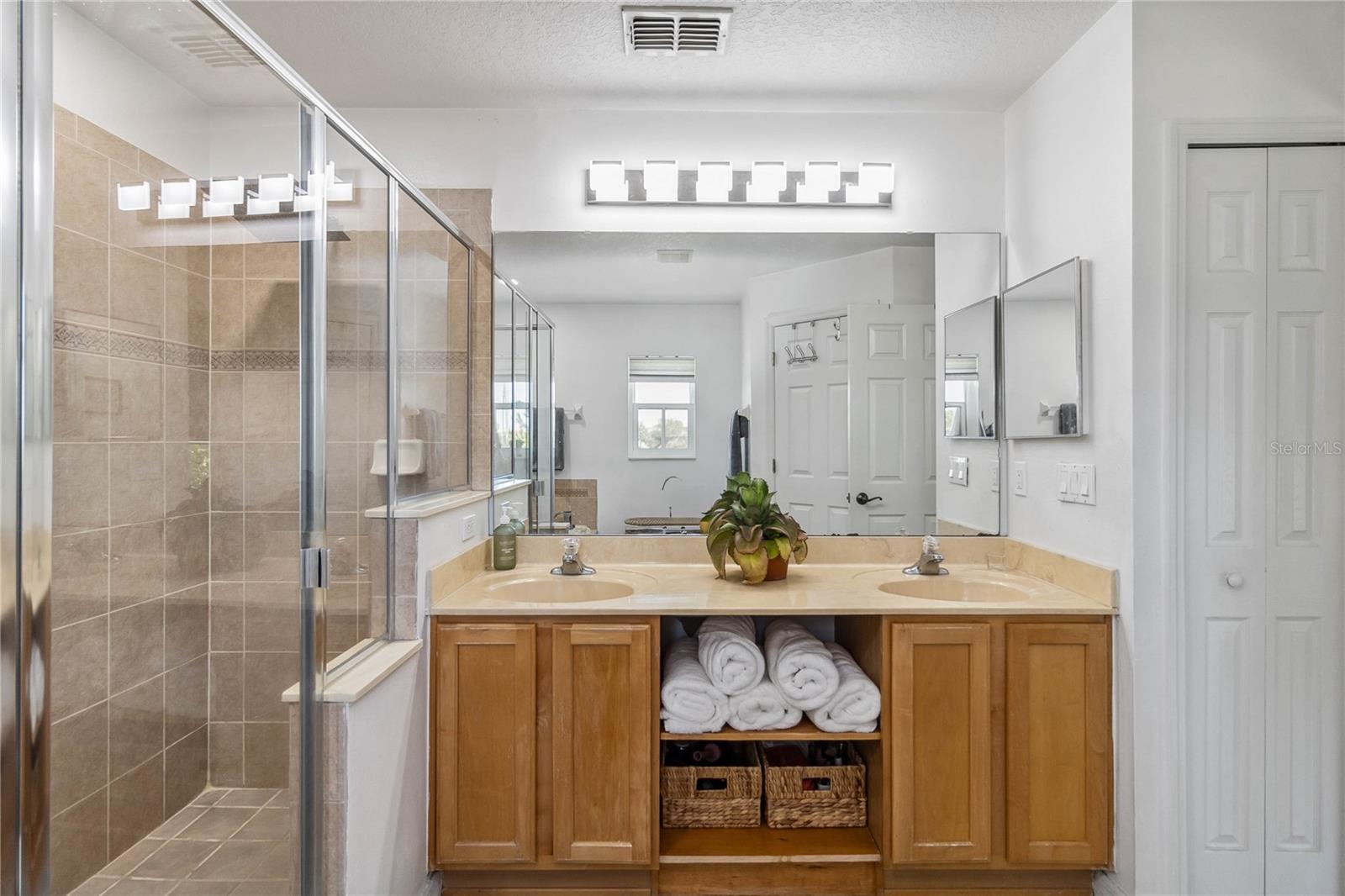 9826 HERON POINTE DR, ORLANDO, FL, 32832