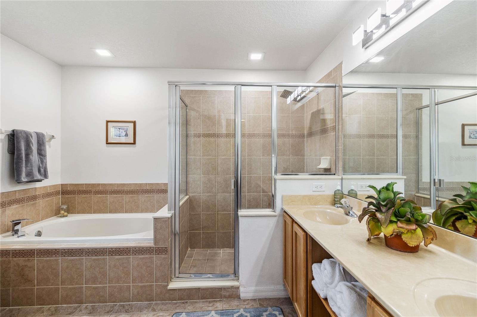 9826 HERON POINTE DR, ORLANDO, FL, 32832