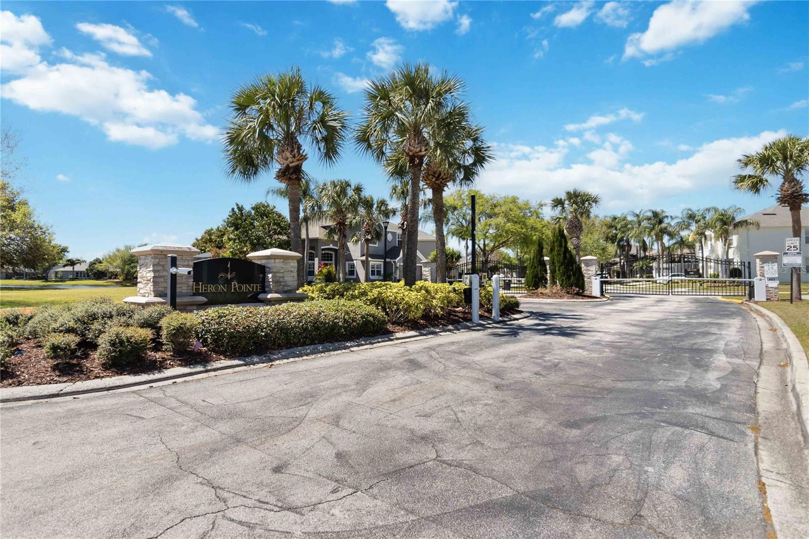 9826 HERON POINTE DR, ORLANDO, FL, 32832