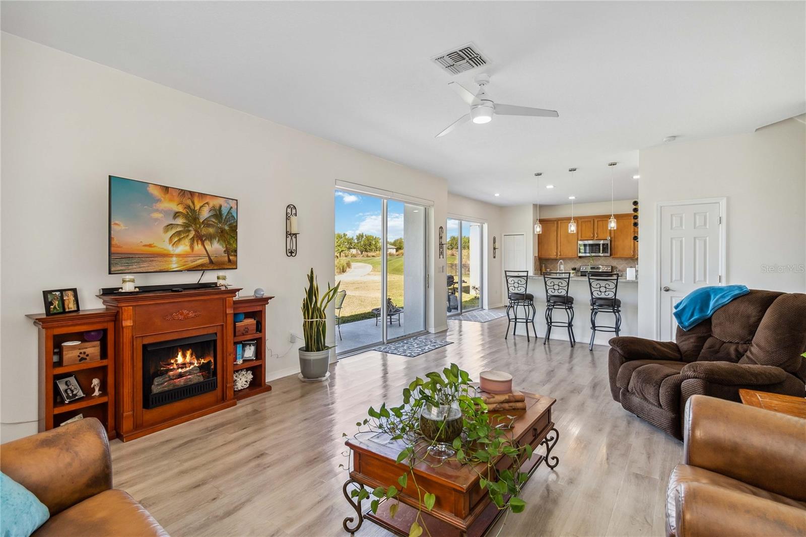 9826 HERON POINTE DR, ORLANDO, FL, 32832