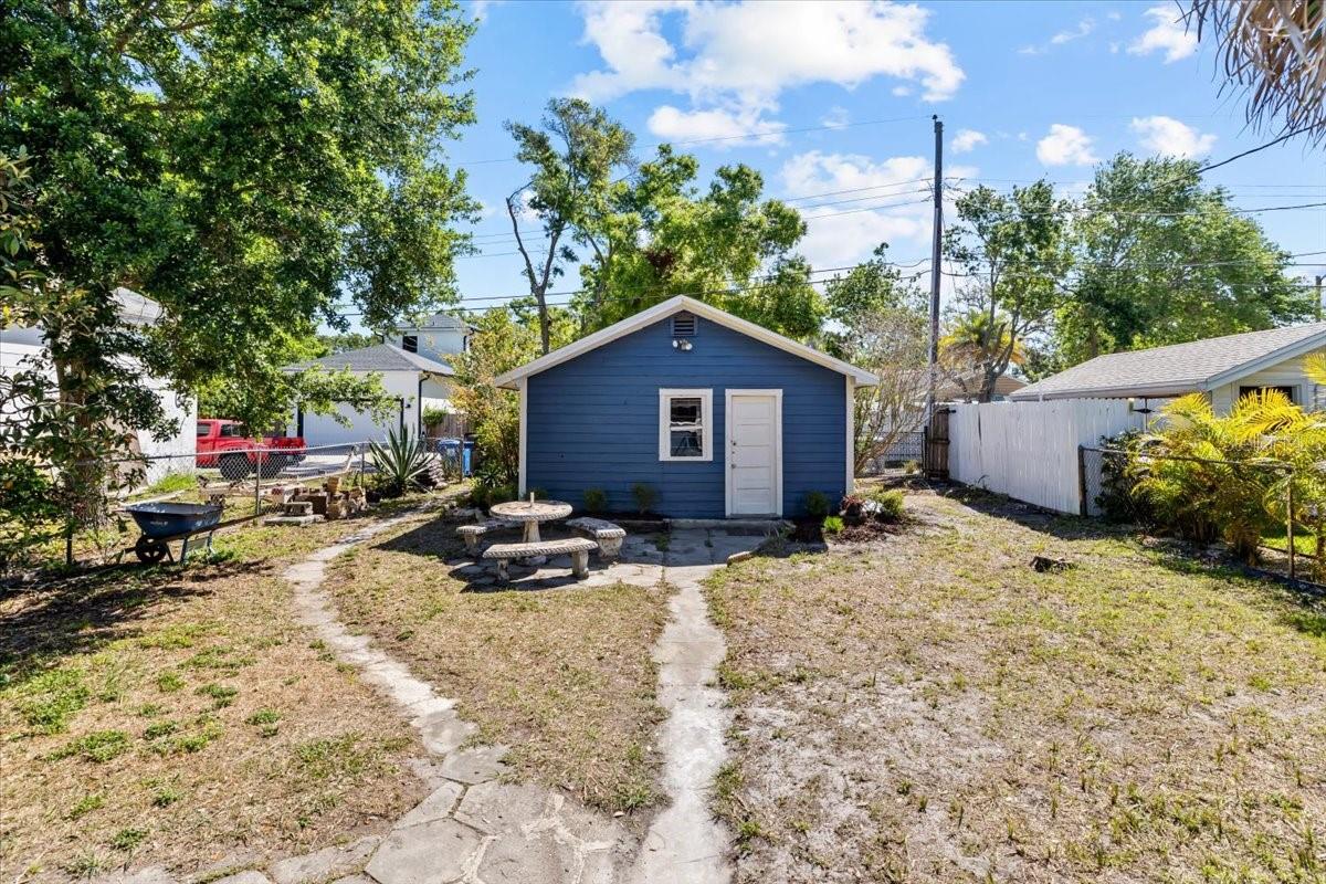 1115 CRESCENT LAKE DR N, ST PETERSBURG, FL, 33701