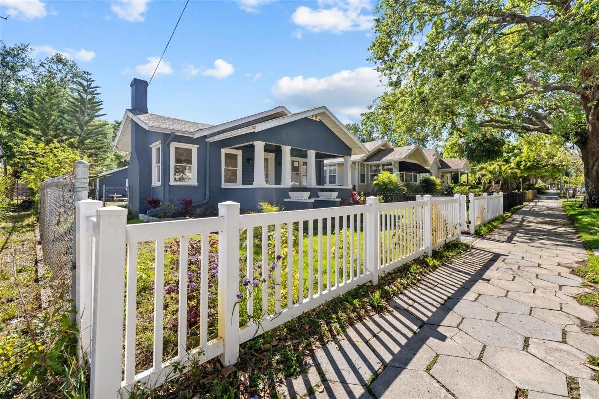 1115 CRESCENT LAKE DR N, ST PETERSBURG, FL, 33701