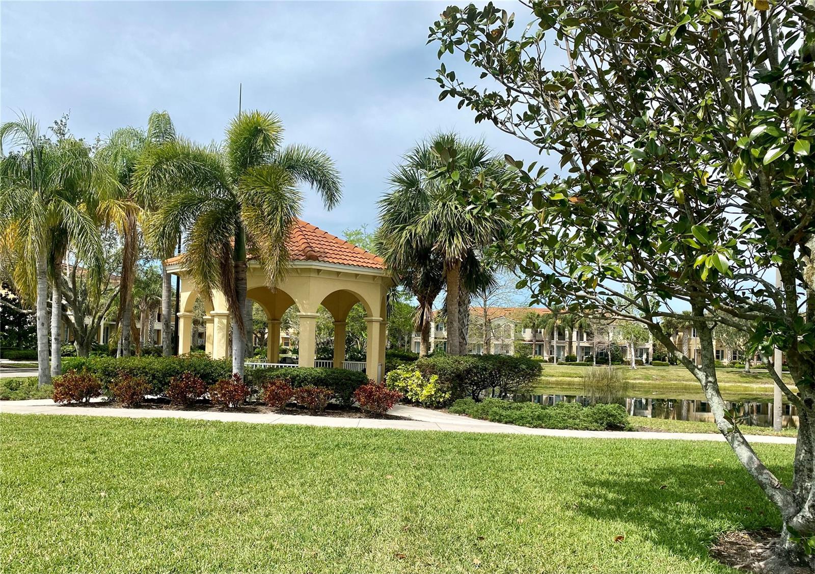 3736 82ND AVENUE CIR E #104, SARASOTA, FL, 34243