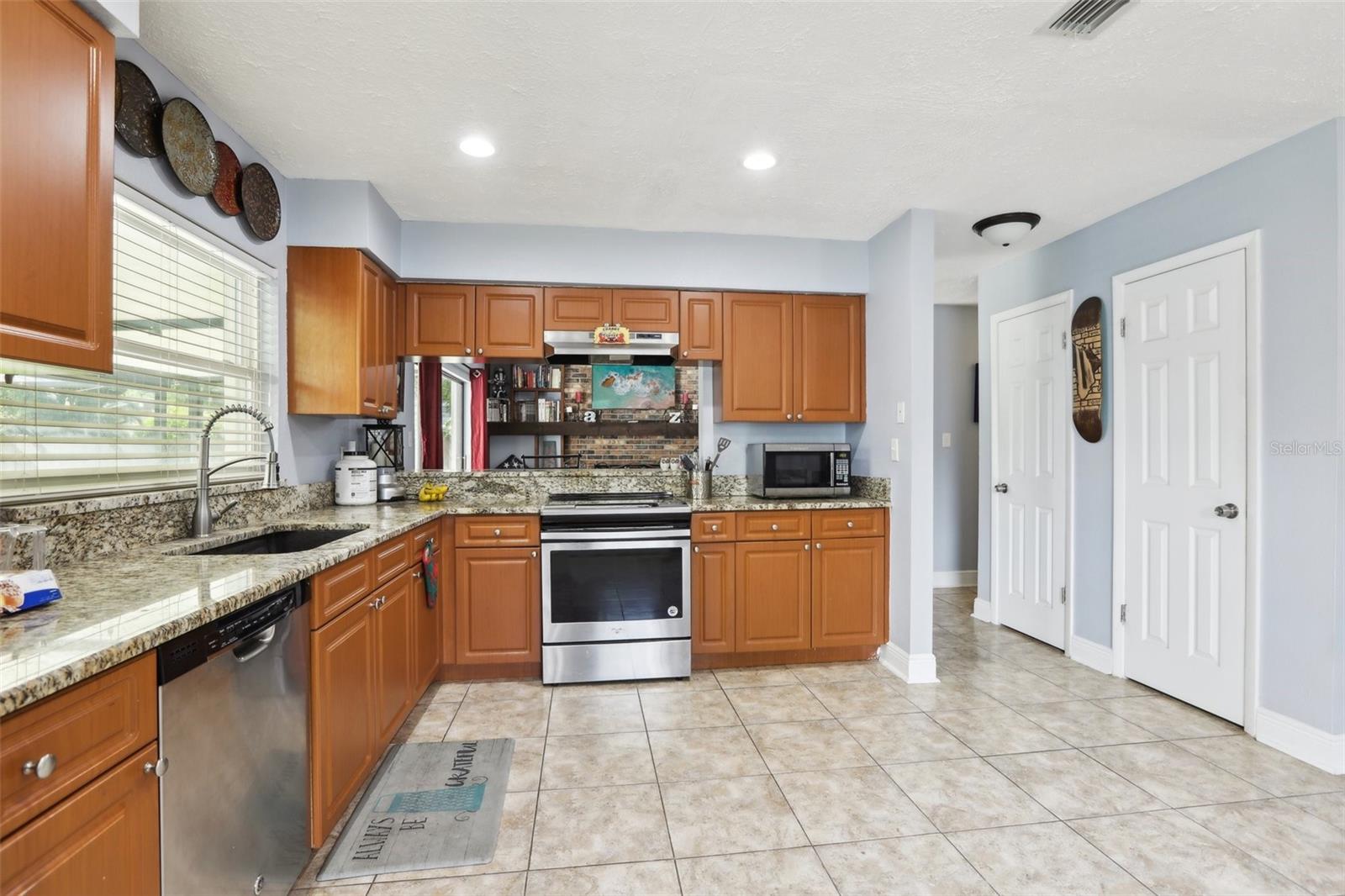 3802 CLOVERHILL CT, BRANDON, FL, 33511