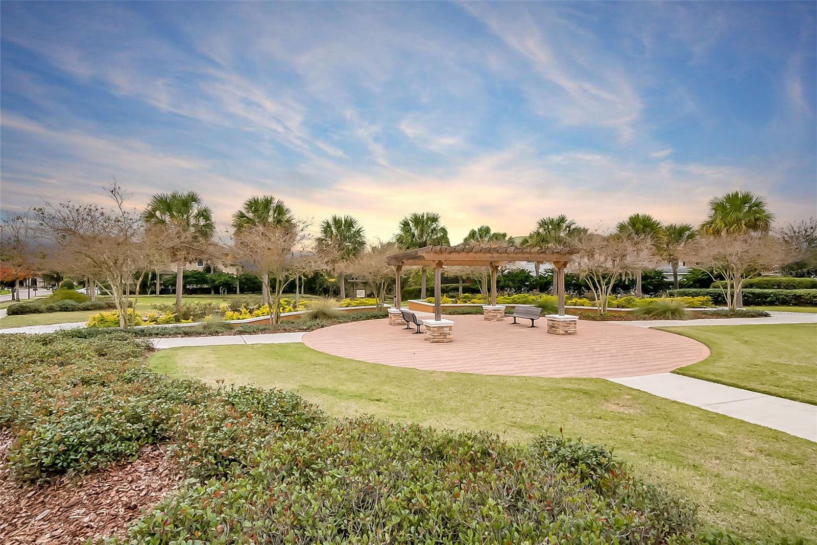 5705 VILLAGE CENTER DR, LITHIA, FL, 33547