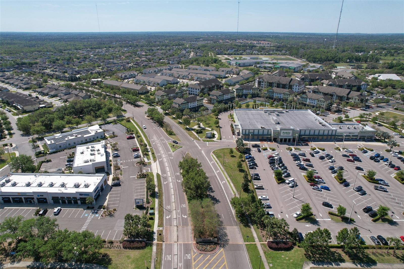 5705 VILLAGE CENTER DR, LITHIA, FL, 33547