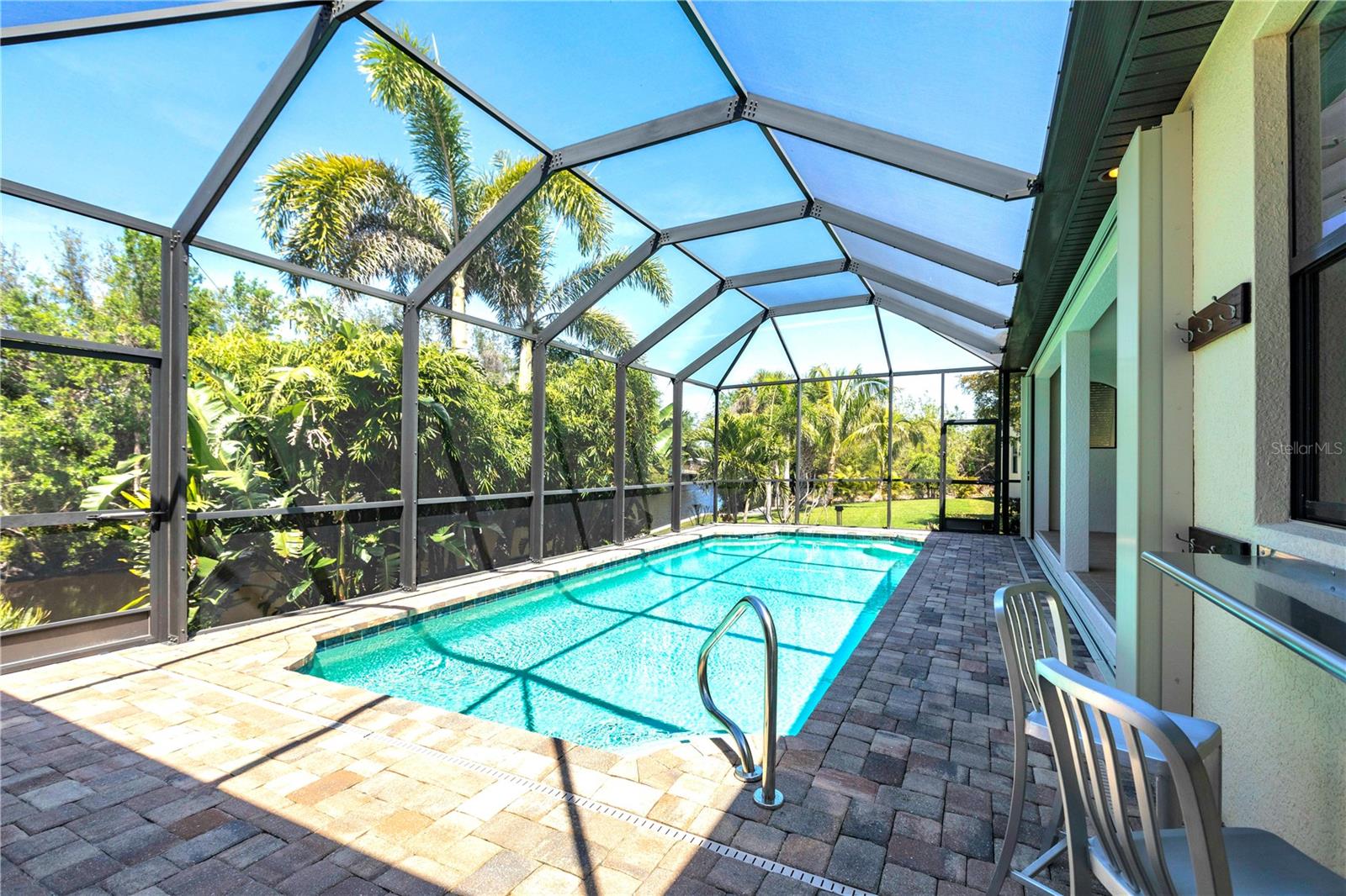 3215 PEACE RIVER DR, PUNTA GORDA, FL, 33983