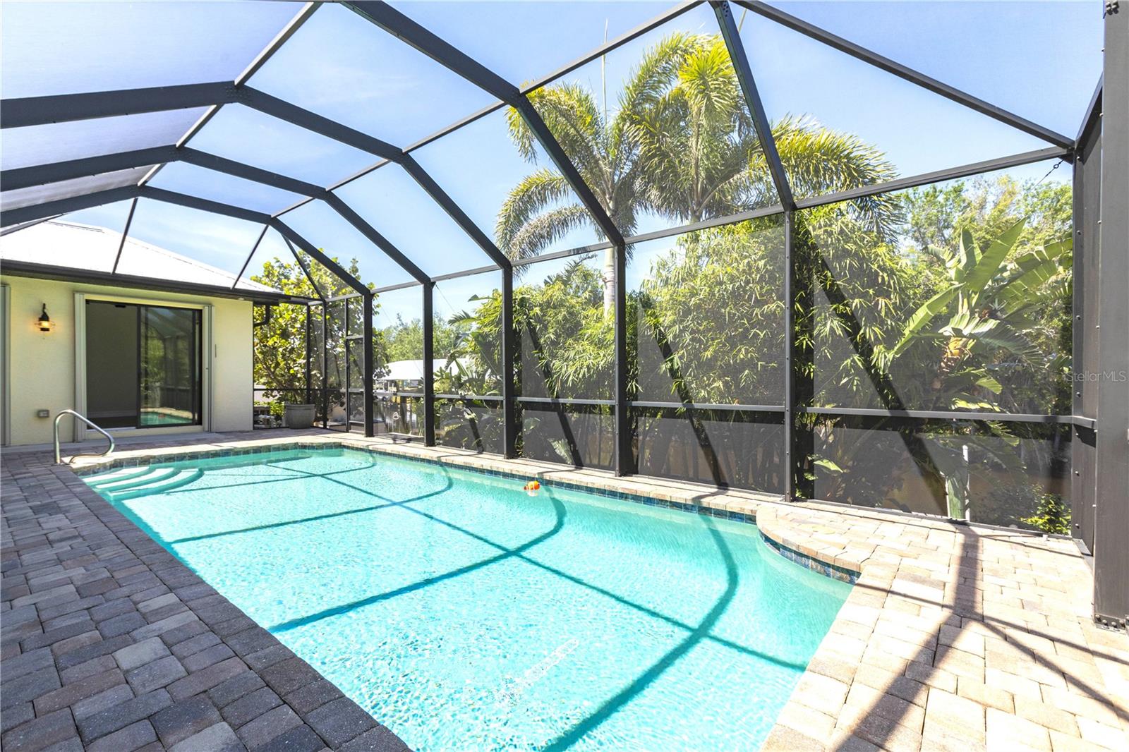 3215 PEACE RIVER DR, PUNTA GORDA, FL, 33983