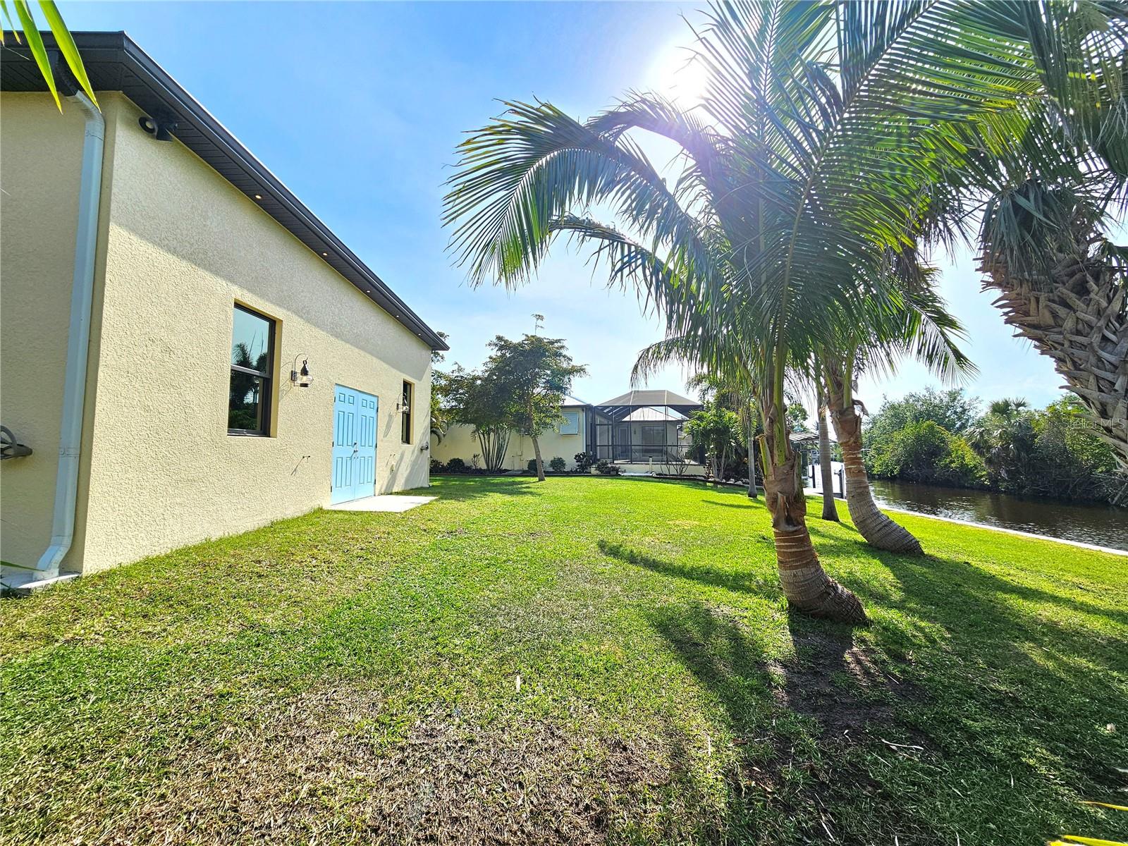 3215 PEACE RIVER DR, PUNTA GORDA, FL, 33983