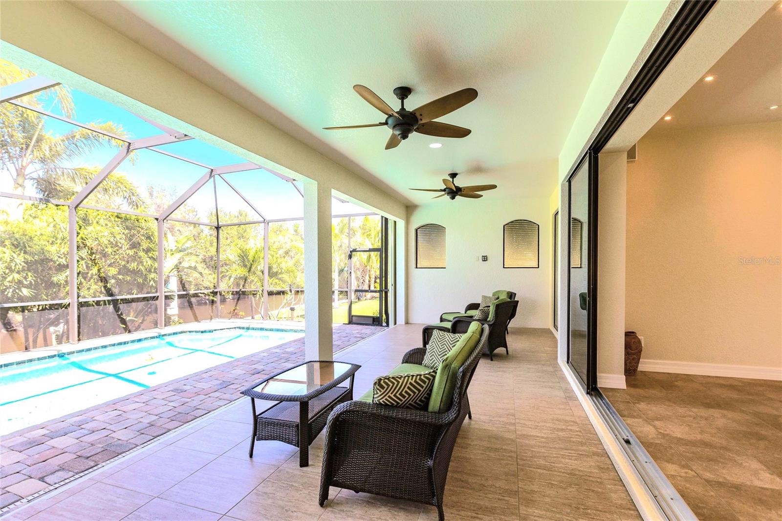 3215 PEACE RIVER DR, PUNTA GORDA, FL, 33983