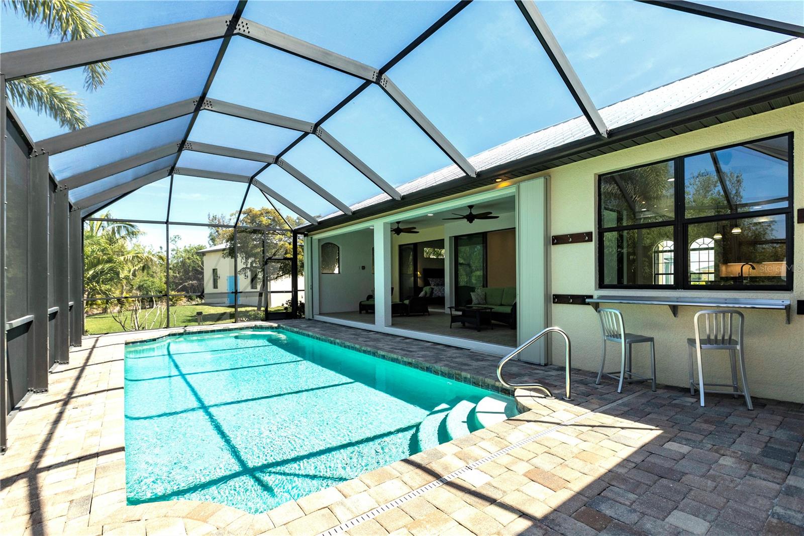 3215 PEACE RIVER DR, PUNTA GORDA, FL, 33983